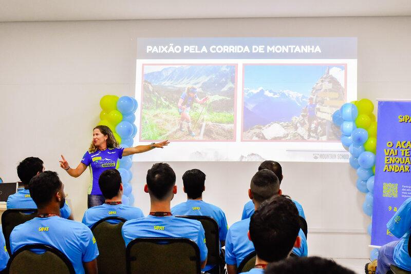 Letícia em palestra SIPAT