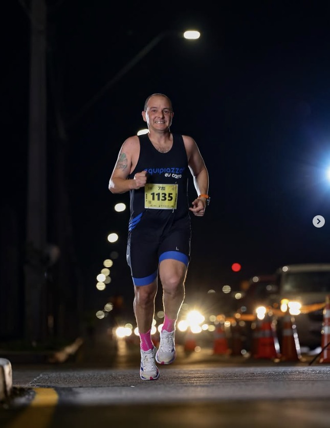 Marco Aurélio Piazza em corrida noturna